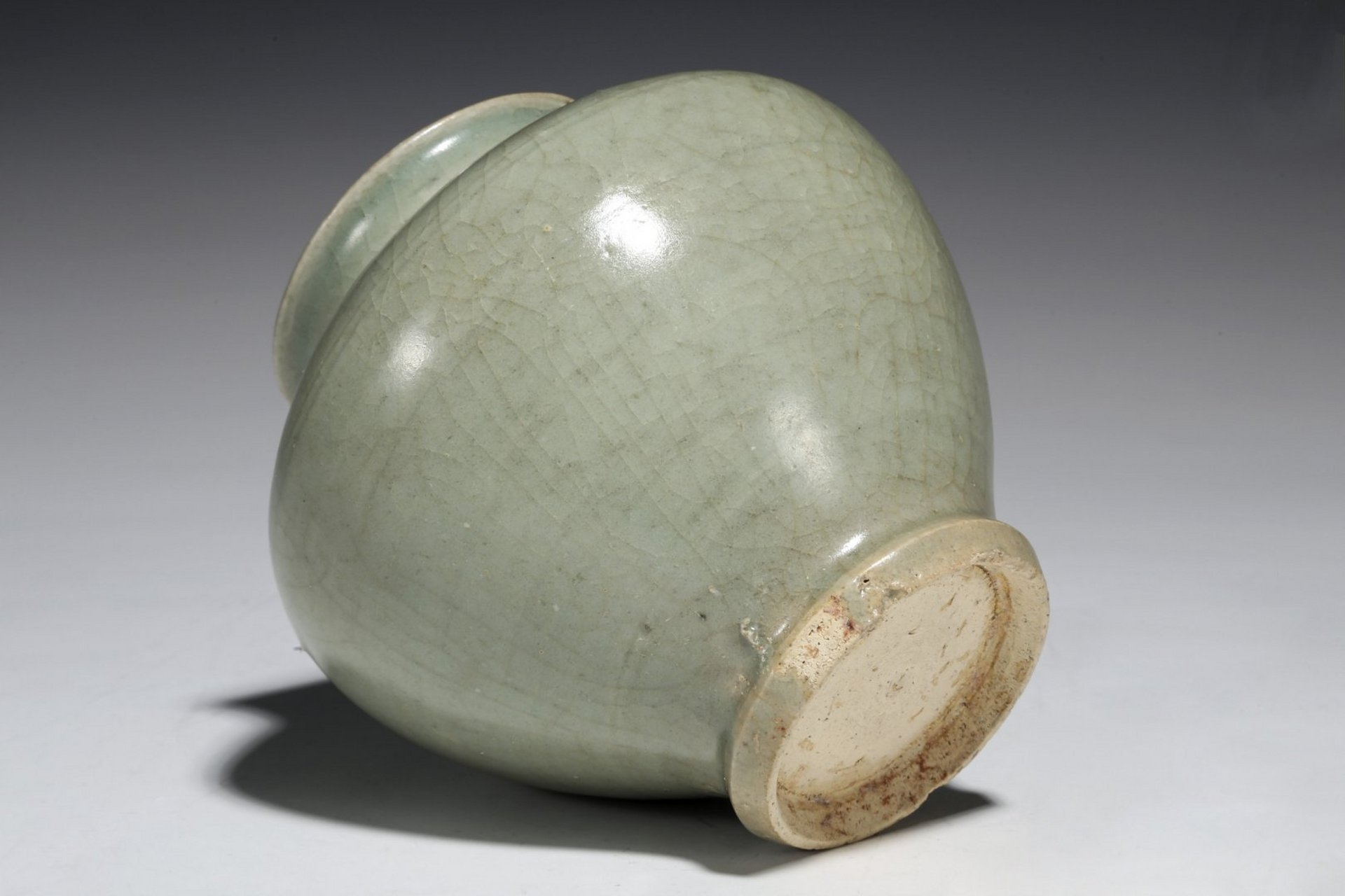 古董艺术品# #瓷器鉴赏# 此件明早龙泉青釉小罐,口径6.1cm,高10.