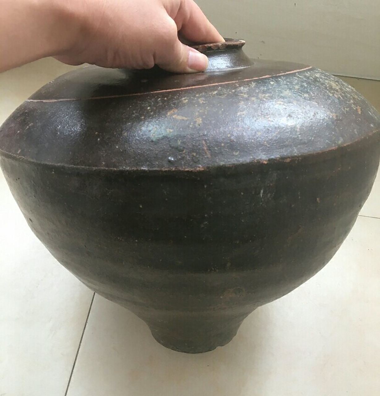 瓷器鉴赏实录#瓷器#  &藏友咨询:黑釉酒瓮,请老师断代,暂不估价,谢谢!