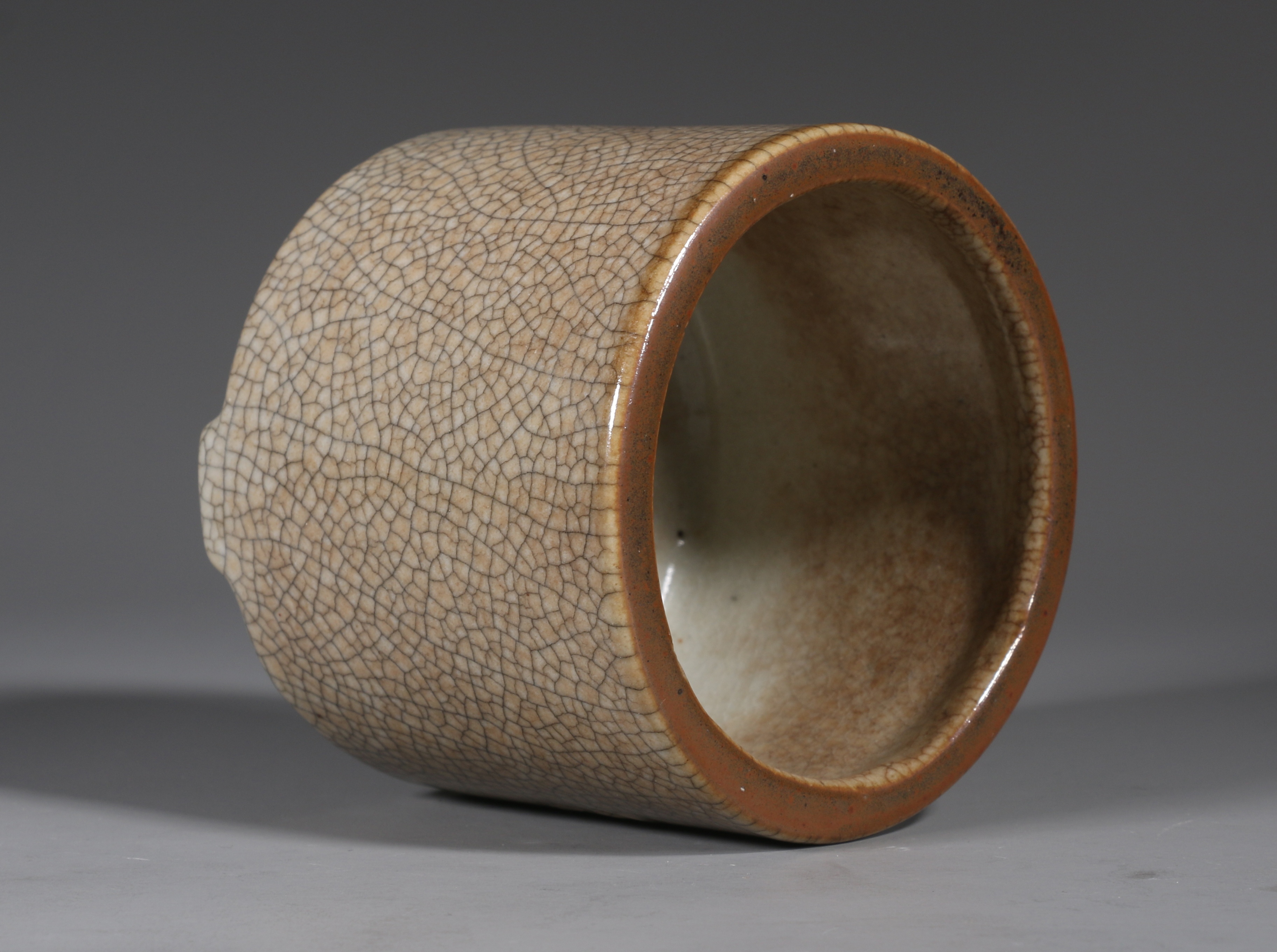 古董艺术品# 藏品描述:哥釉香炉是中国古代瓷器的精品,以哥窑特拥的