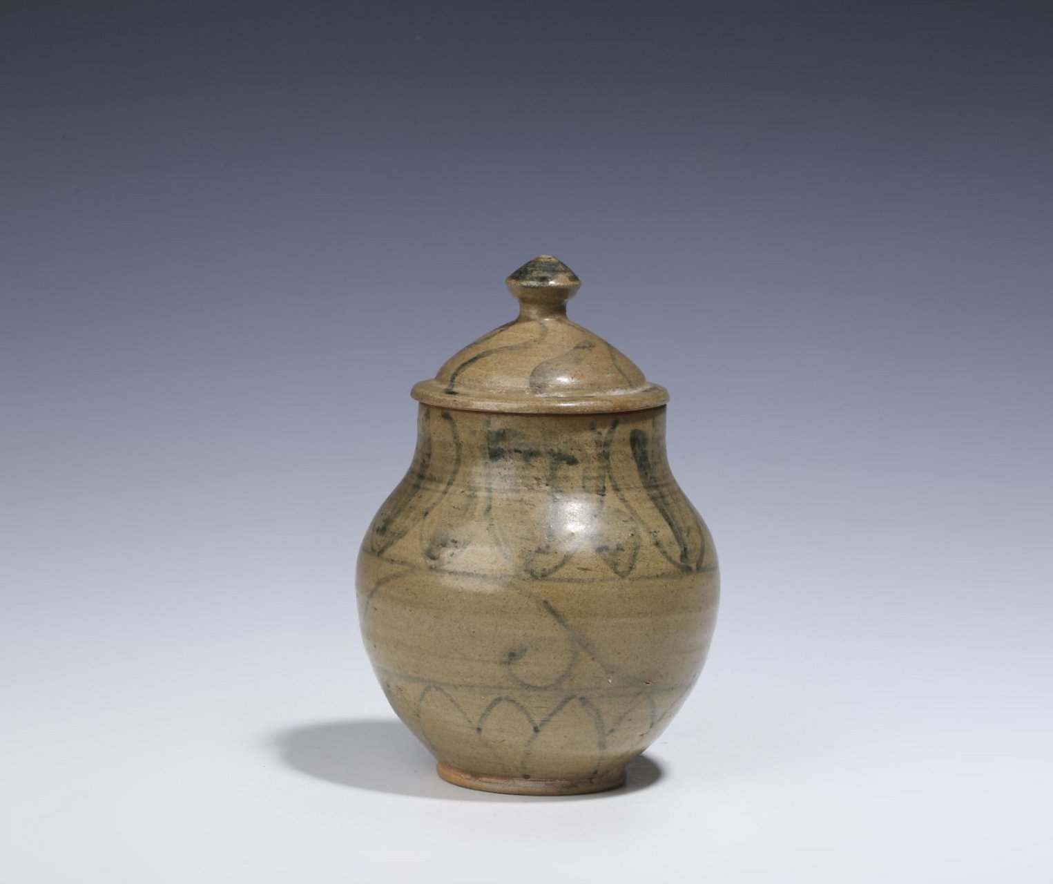 #瓷器鉴赏# #古董艺术品# 此件明早·玉溪窑青花盖罐,口径8.2cm,高17c