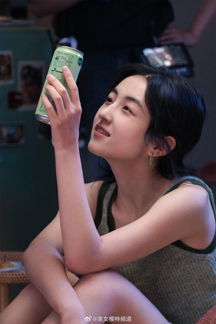 张子枫:逐光少女的演艺征途