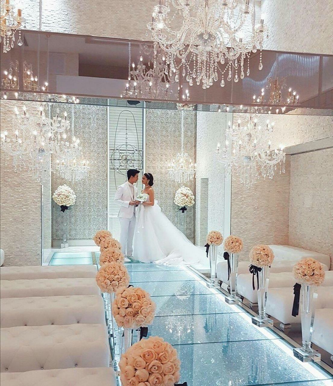 泰剧:云霄之恋(35集/2018年出品)             故事:航空公司的年轻