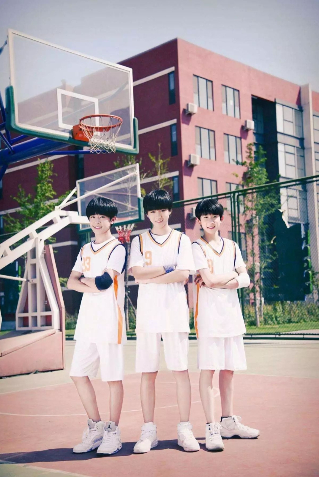 tfboys时代少年团见面图片