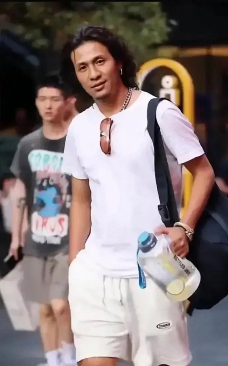 宋小宝为什么那么黑的简单介绍