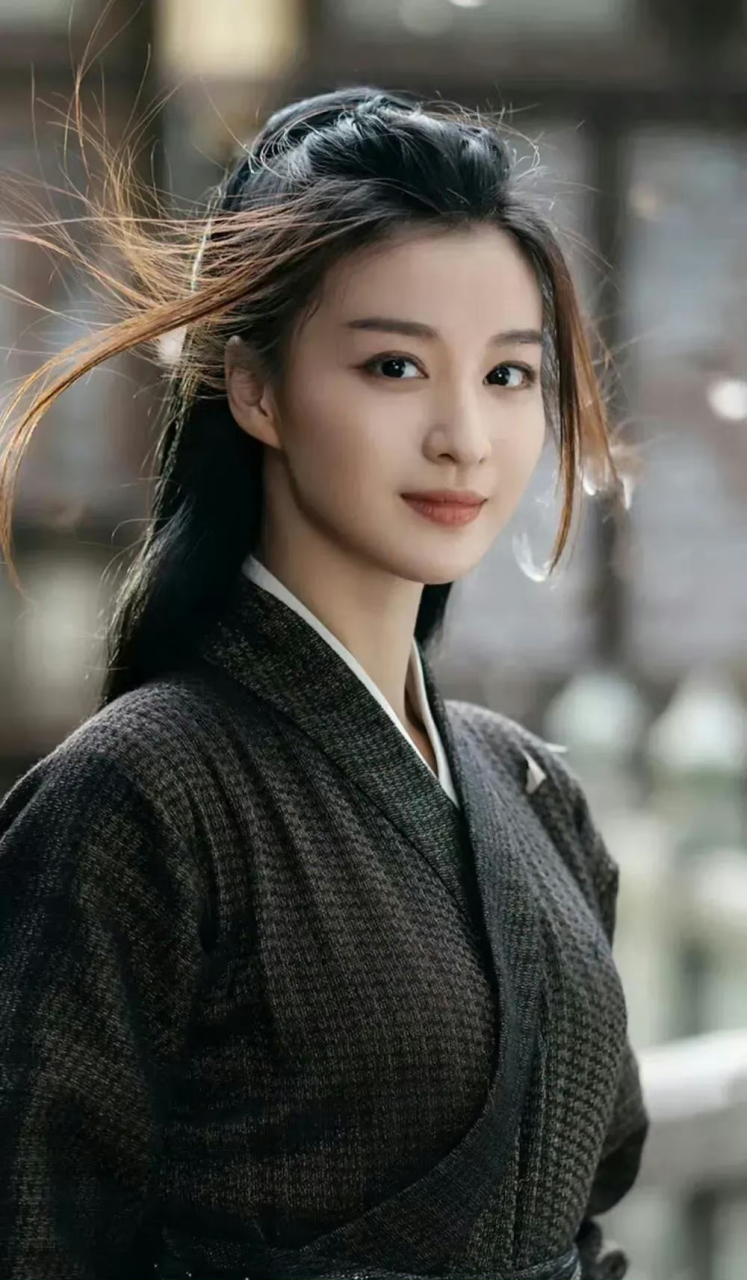 网友大呼终于放过《女将军》了,也有书粉担心电视剧拍不好.