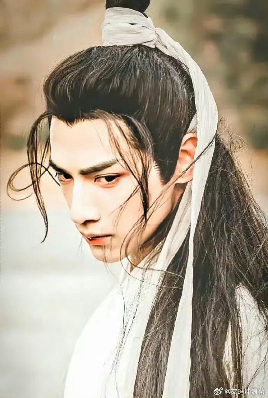 有网友总结了十大古装美男子,真是没想到第一的居然是成毅,你们觉得呢
