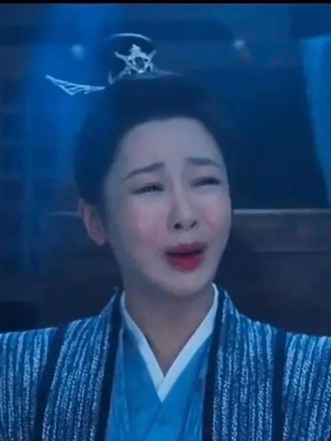 虽然哭戏表情一个样,但还是不可否认,杨紫一直在进步,有希望成为照