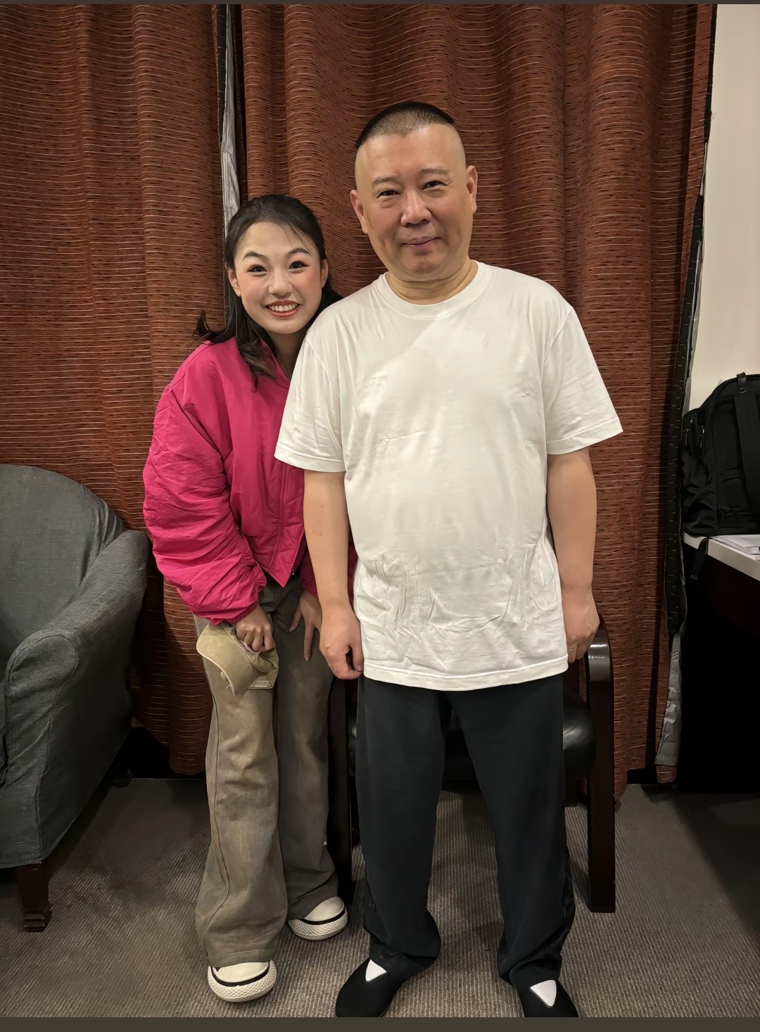 叫郭德纲"姐夫",到这回参加钢丝节演出,发文写出感谢郭爸和师傅王惠