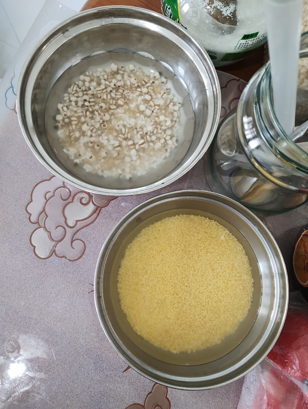 清甜的豌豆米,娘昨早買好剝好讓我帶回,專門為我買了紅皮花生06米