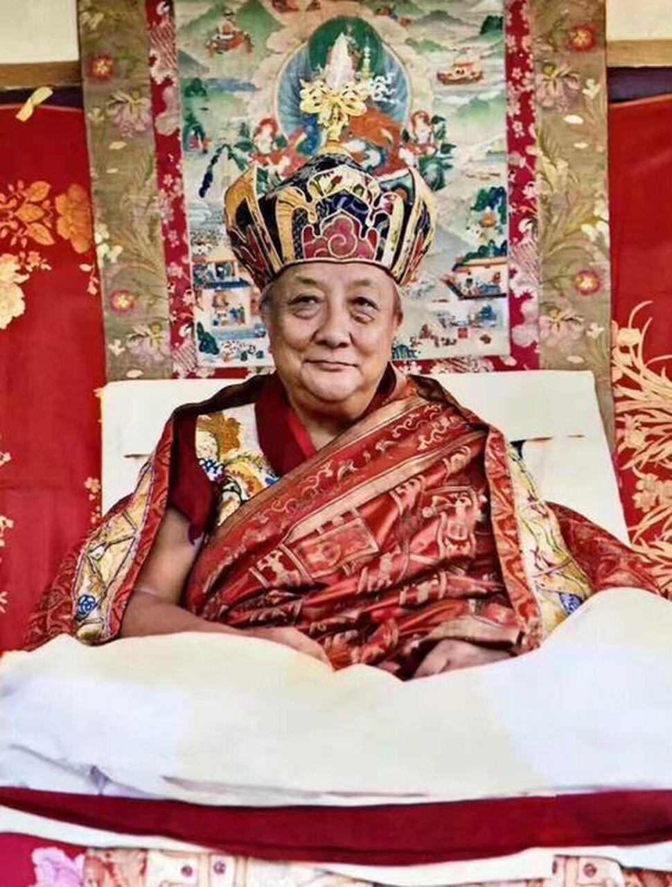 顶果钦哲仁波切:一个广阔无边的见解和一个小心谨慎的行为态度之间,从