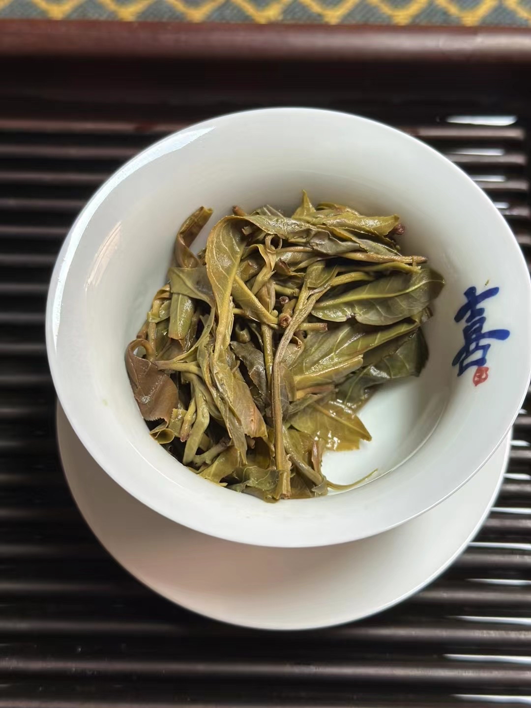 白茶园古树茶口感特点图片