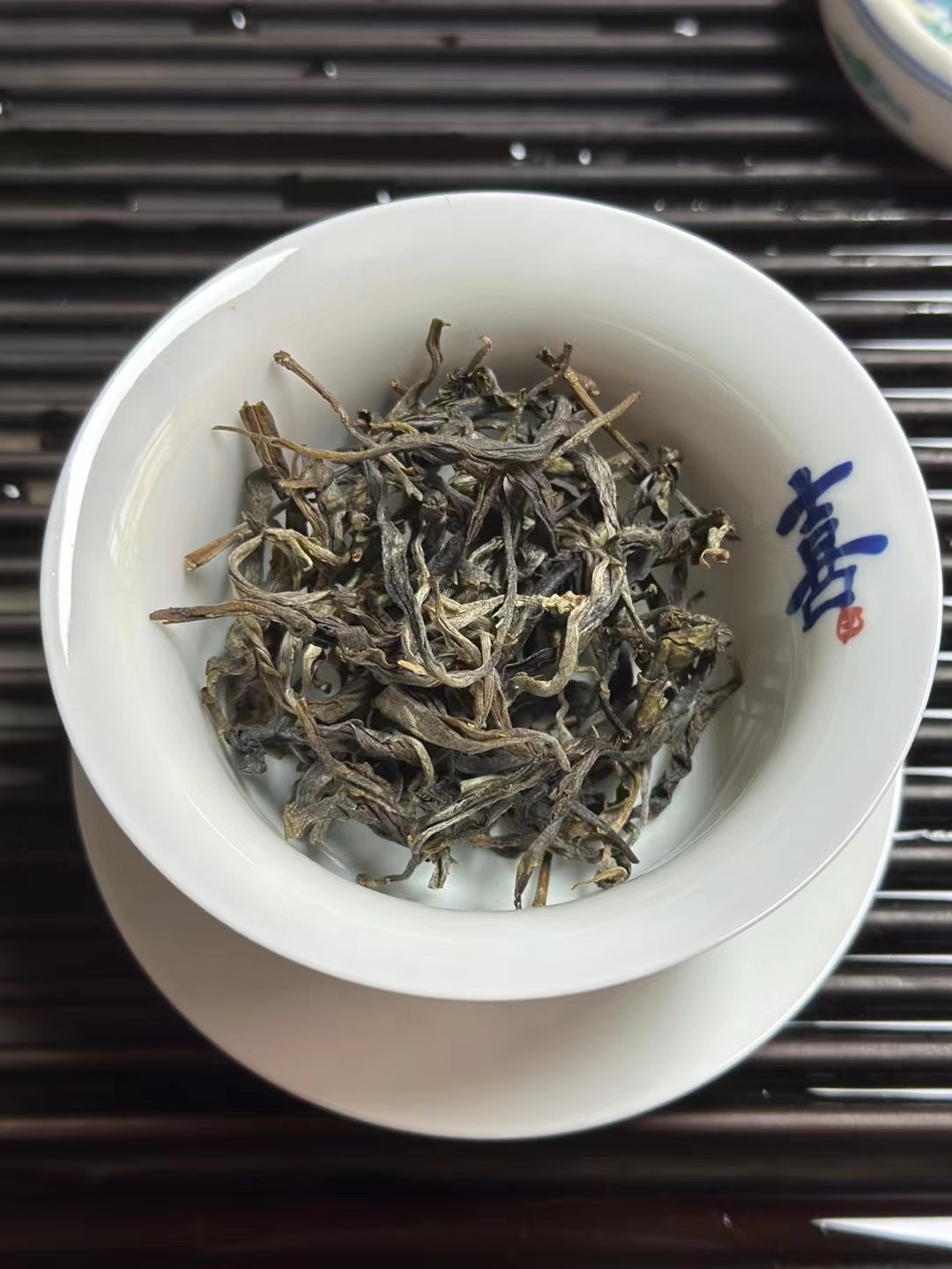 白茶园古树茶口感特点图片