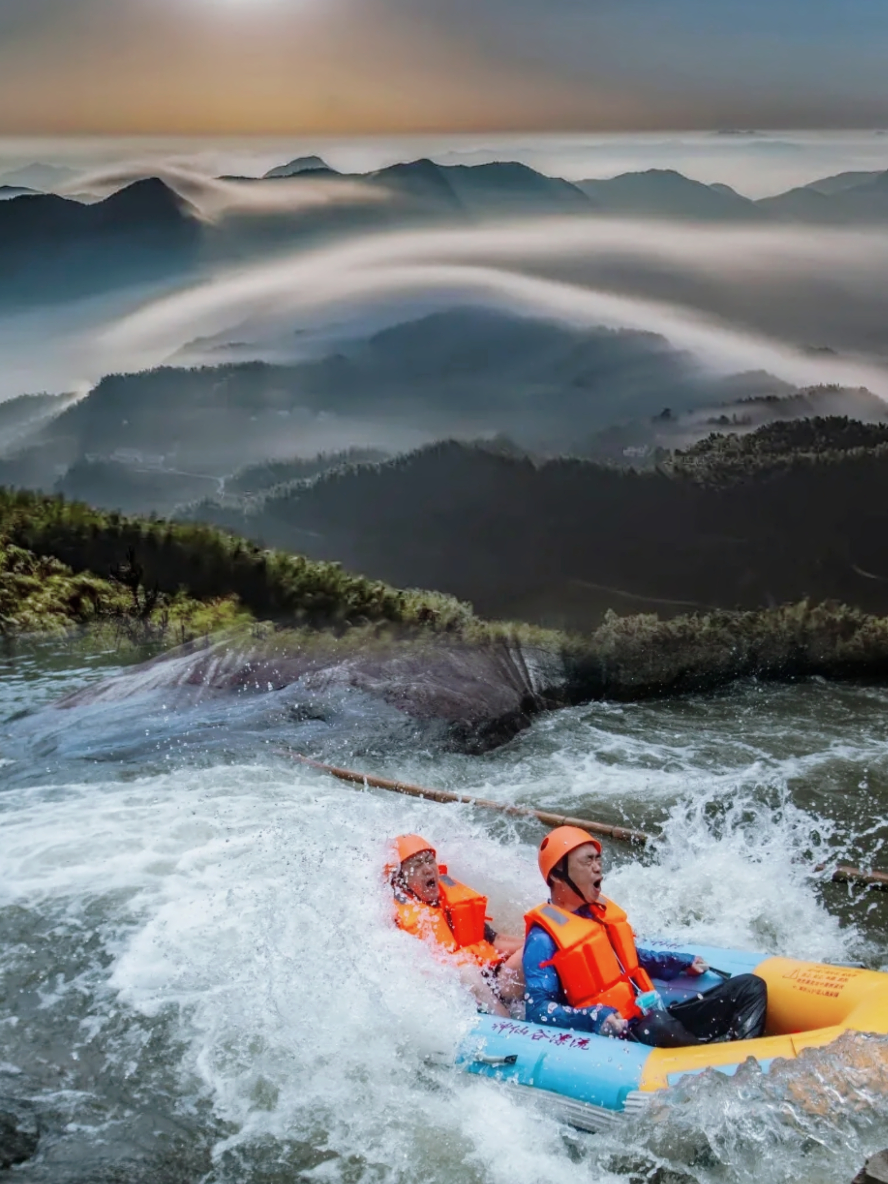 第1天:导航到霍山神仙谷漂流;第2天:早晨到落儿岭镇白云庵村,看挂龙尖