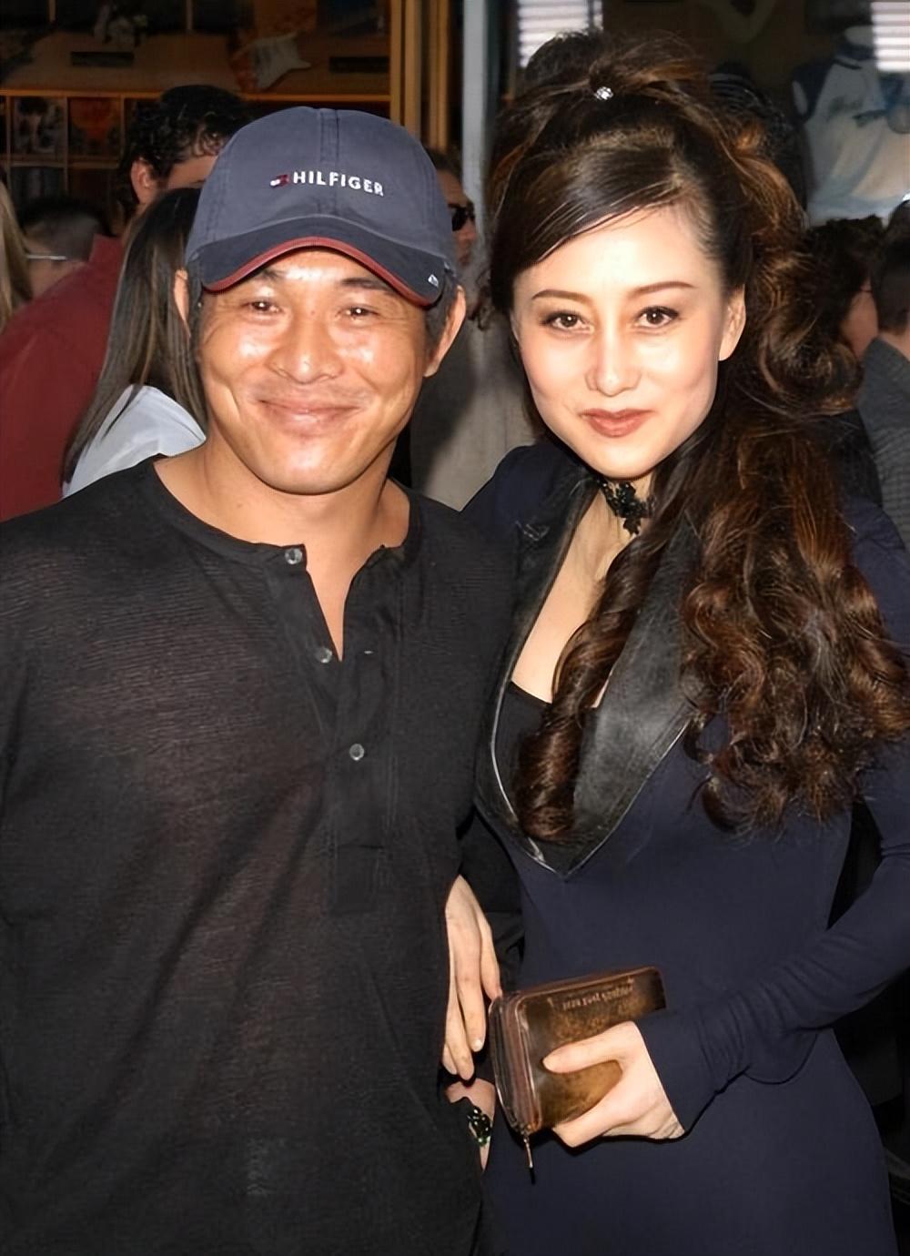 第一任妻子黄秋燕虽然住着留下的房子,但因早已