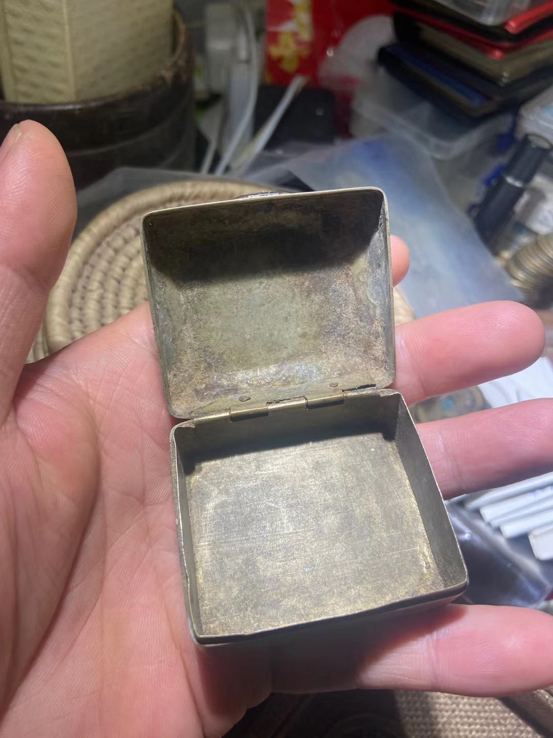 黄铜雕花小盒子