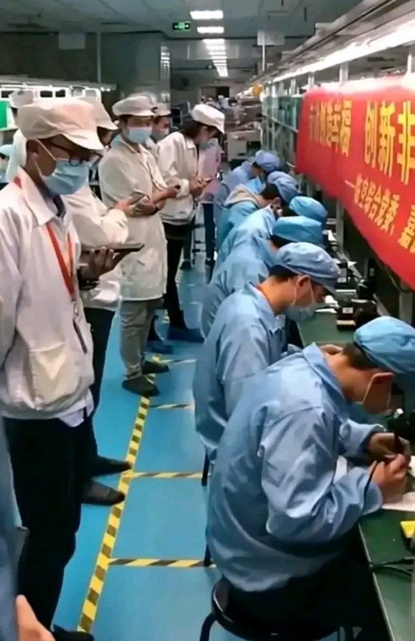 追魂夺命流水线,暗无天日鬼车间,生死轮回两班倒,废寝忘食终无言,加班