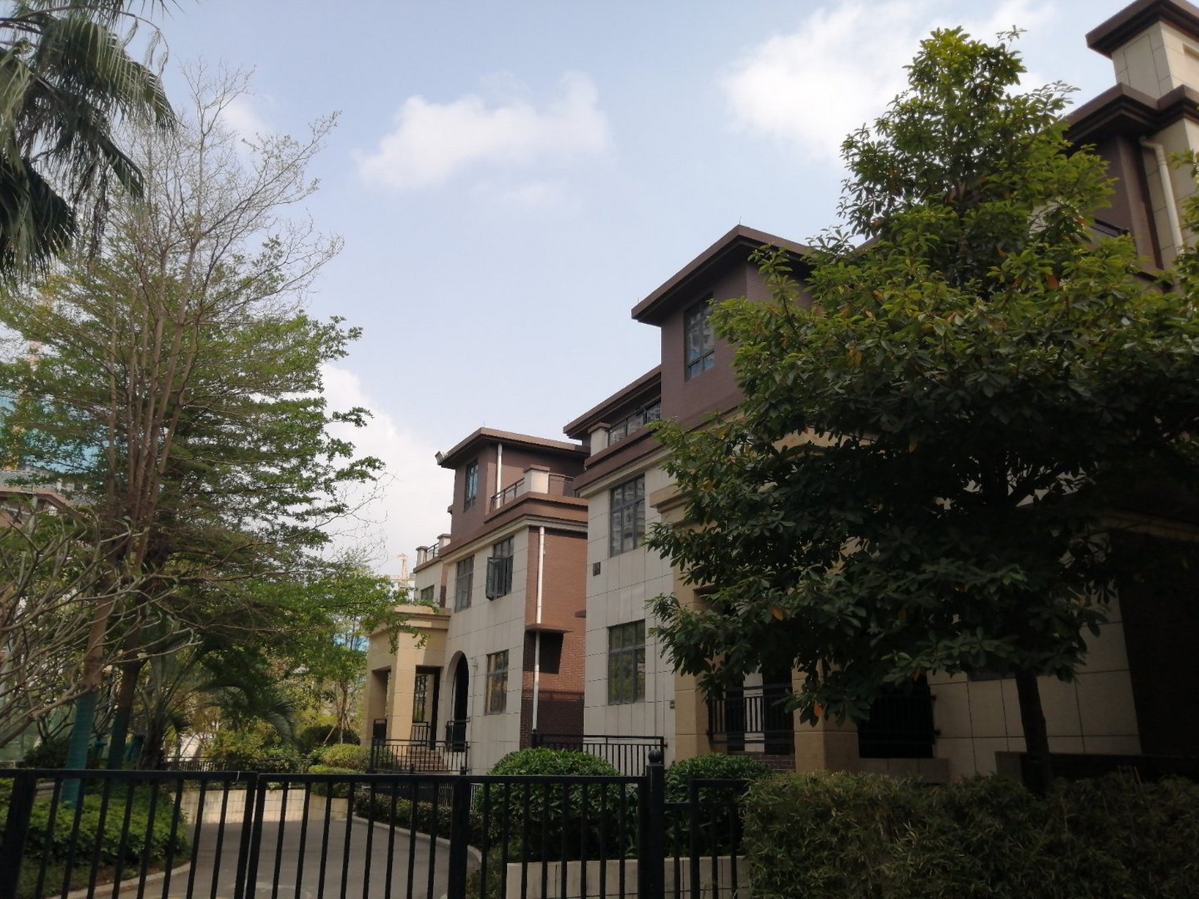 惠州楼盘# 「惠湾之家」惠州仲恺保利锦城楼盘房价新动态在售32栋和