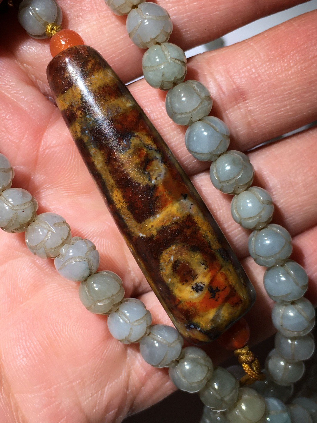 旧藏  翡翠a货紫罗兰   108颗莲花搭配天珠三通带朱砂六眼天珠  佛珠