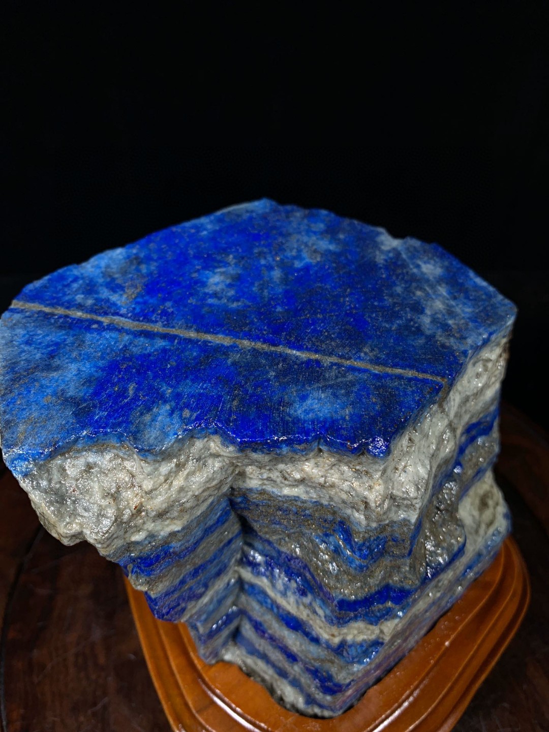 阿富汗老料青金石原矿 带座高17.5×13×12厘米 重4.3公斤