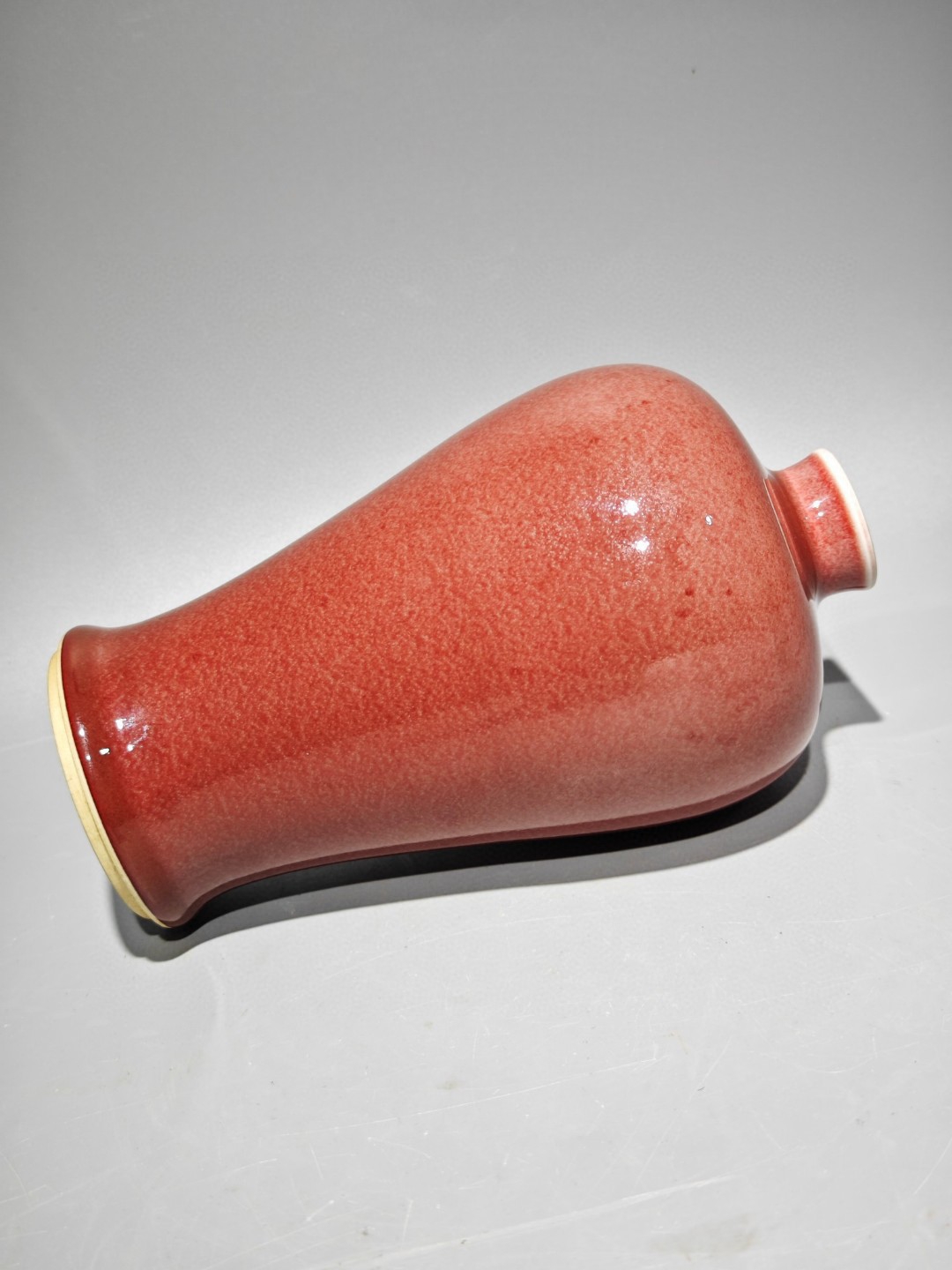康熙时期极品豇豆红梅瓶,高:9.3 cm,肚直径:11.8cm