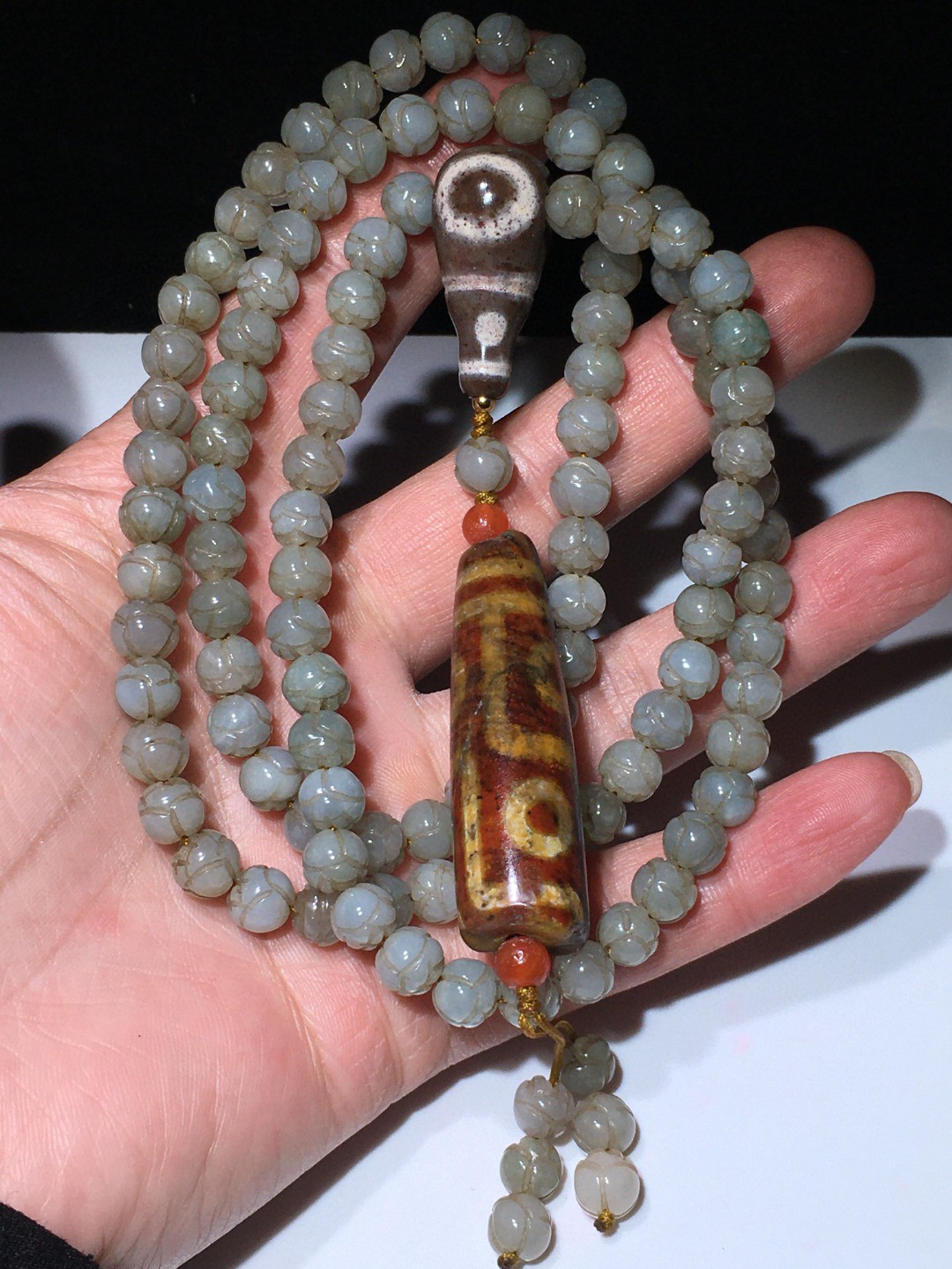 旧藏  翡翠a货紫罗兰   108颗莲花搭配天珠三通带朱砂六眼天珠  佛珠