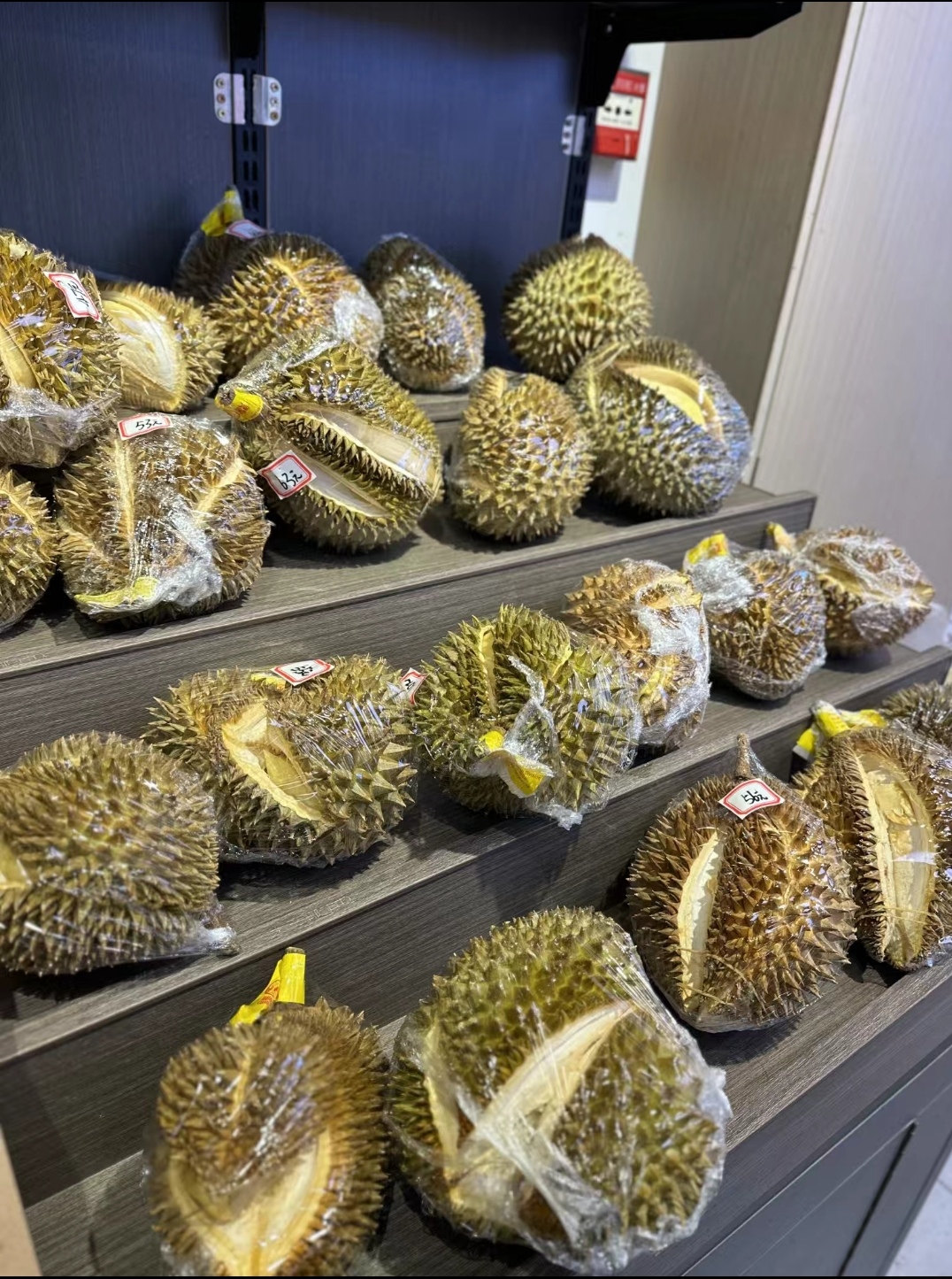 这些榴莲是熟透了吗?