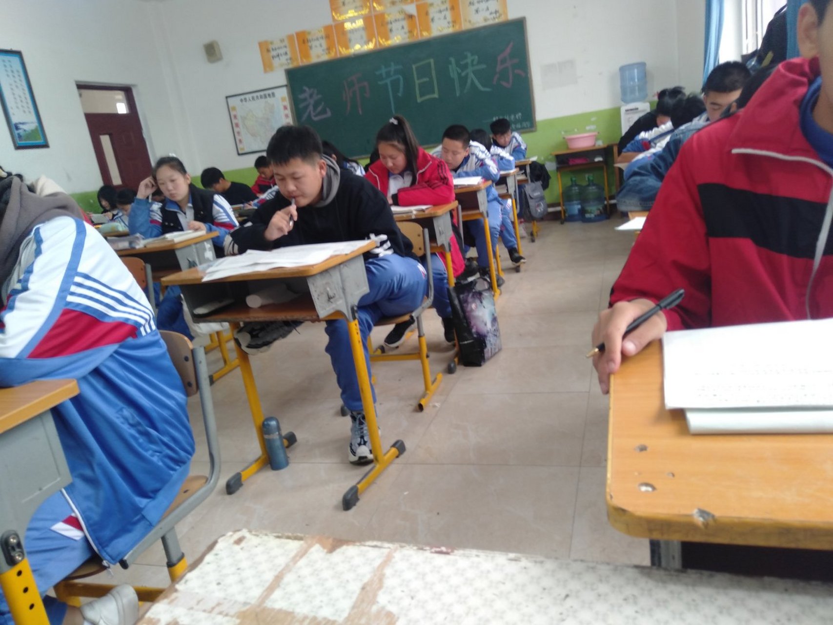 辽宁省凤城市边门中学,一所辽东山区的农村学校.