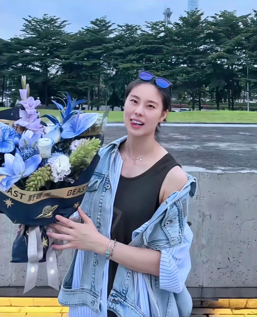 王思雨被捧为篮球女神 1995年烟台出生 6岁开启篮球训练 18岁带队掀翻