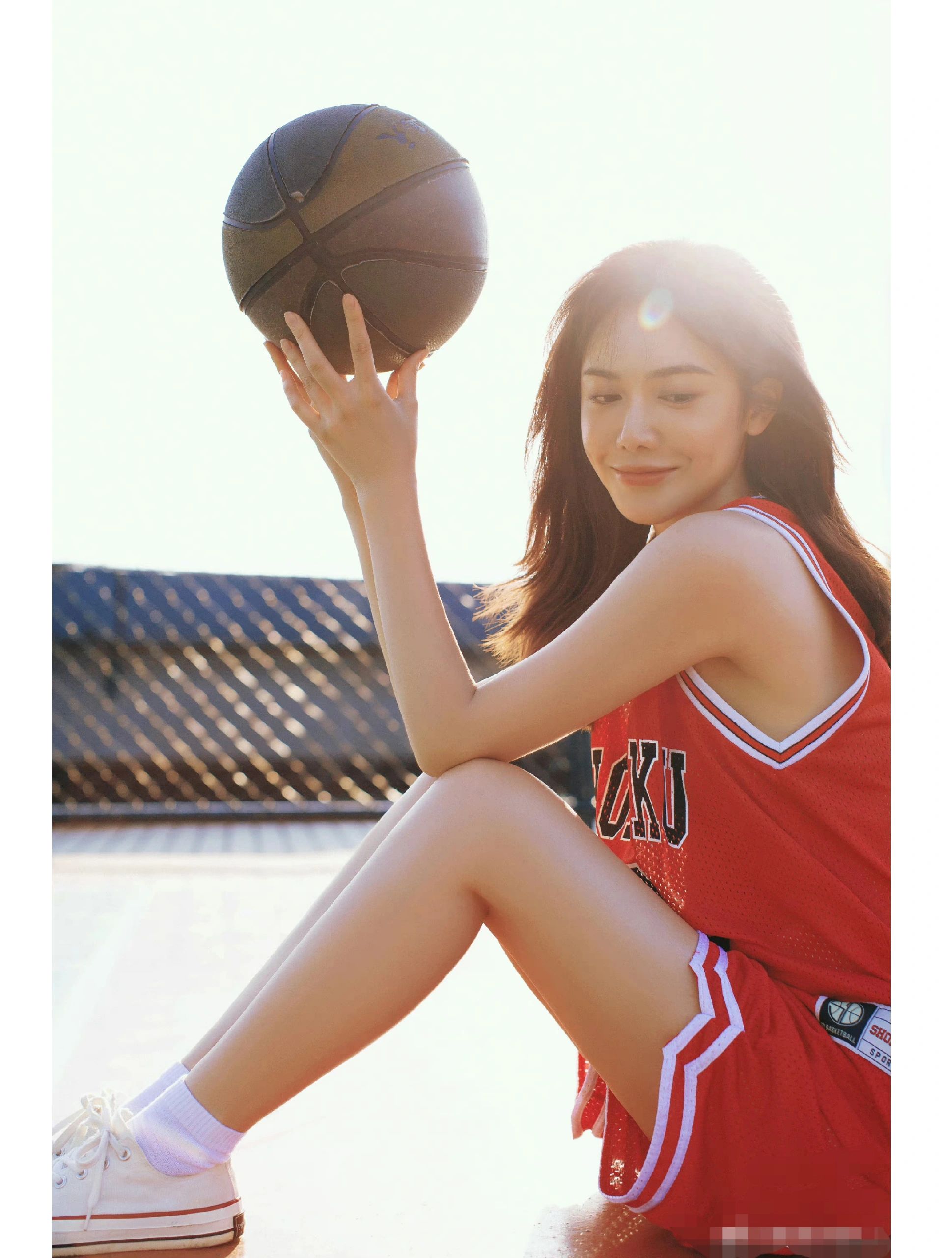 篮球少女美娜,穿球衣太帅了!#性感好身材