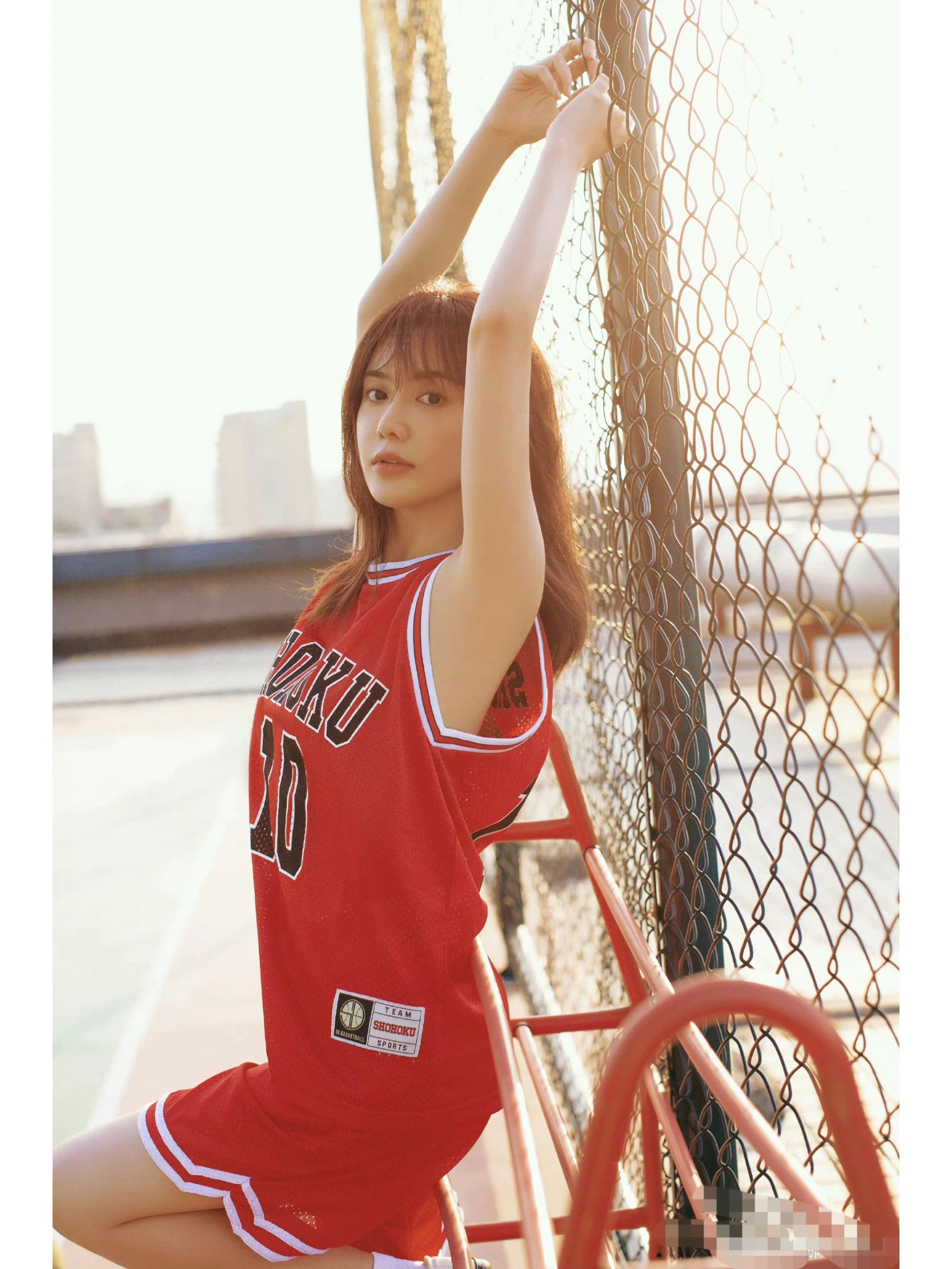 篮球少女美娜,穿球衣太帅了!#性感好身材