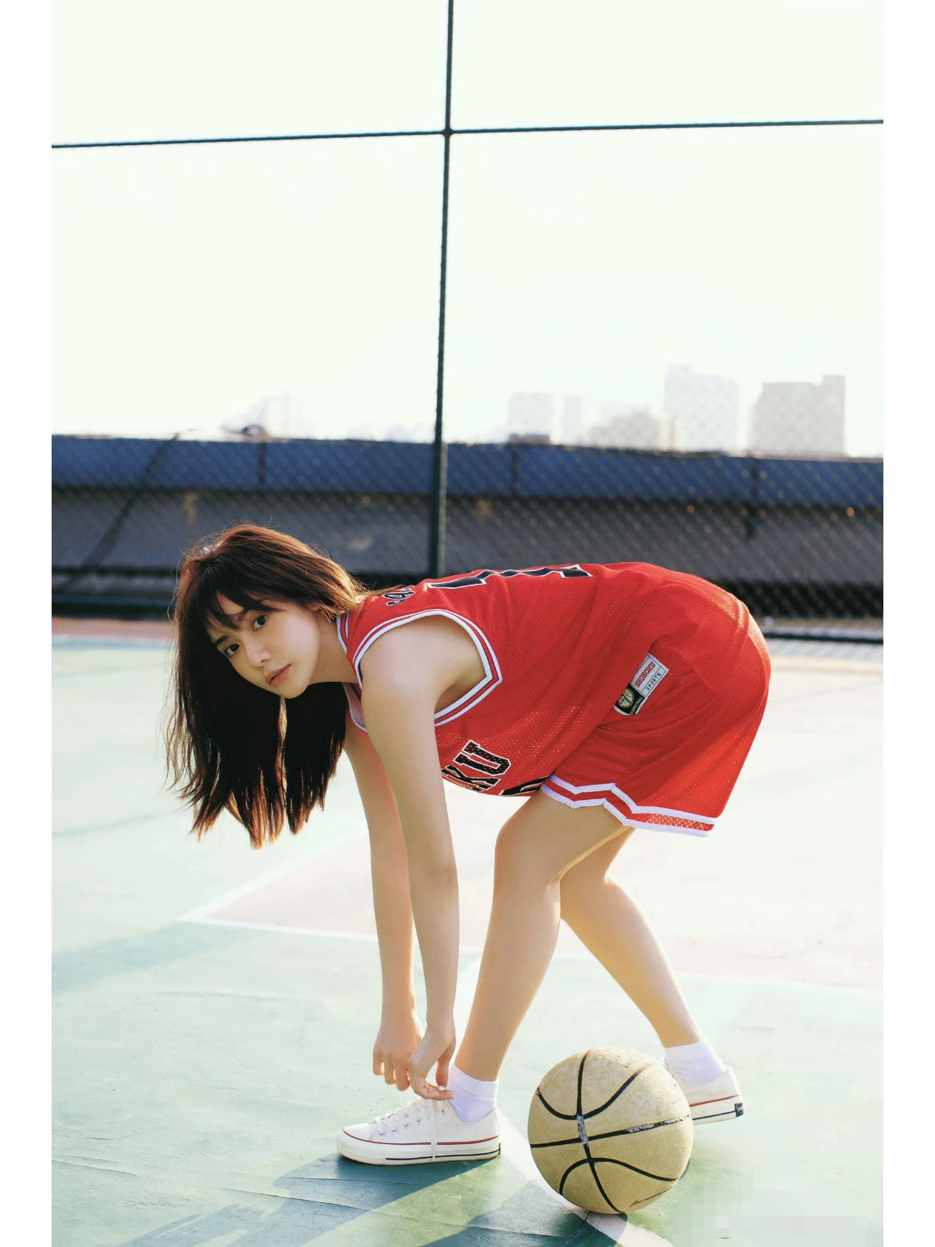 篮球少女美娜,穿球衣太帅了!#性感好身材