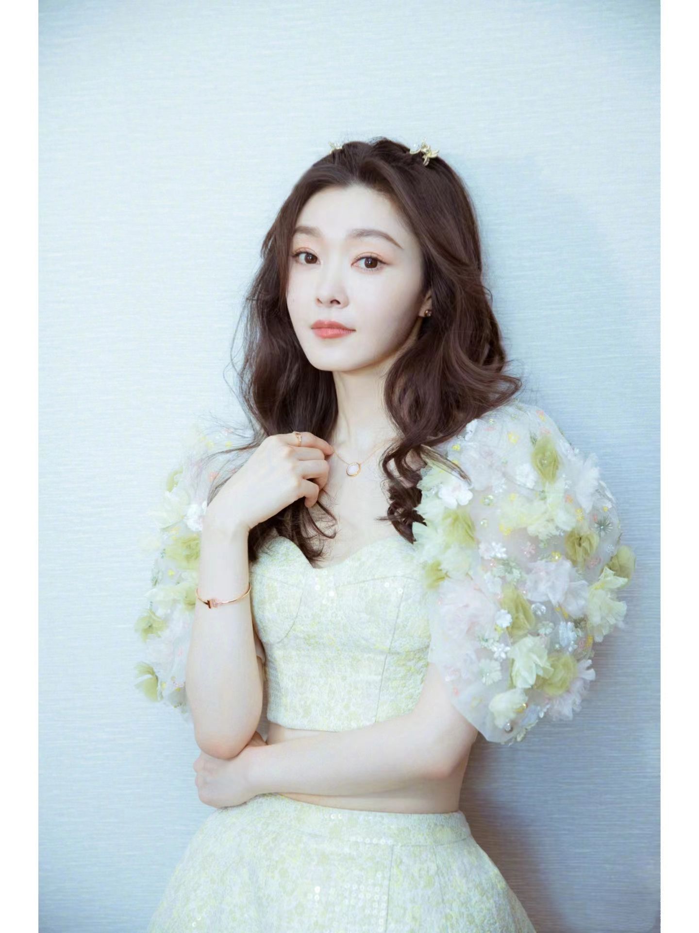 凤凰传奇不开演唱会,主要也是演唱会太累  4.