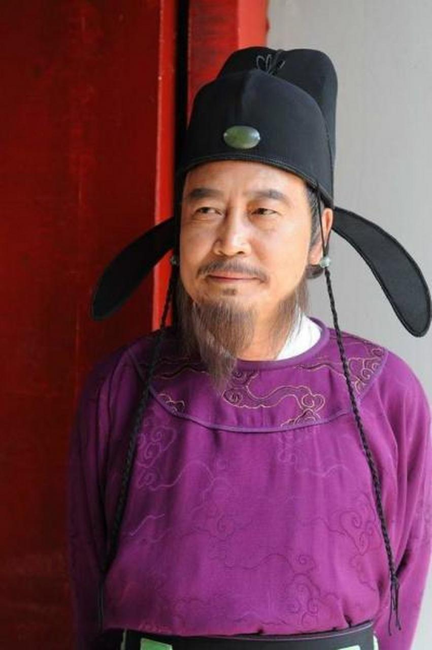 太子李瑛被李林甫陷害而死后,唐玄宗询问高力士太子人选.