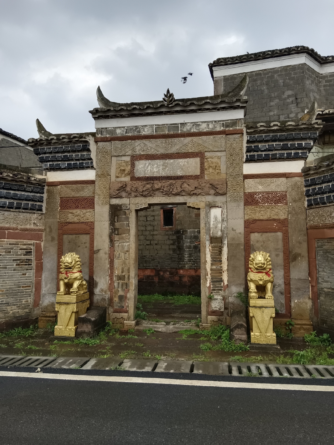 宜春丰城白马寨古村(二) 结束了快一个月的江西之旅,最后艰难地回到了
