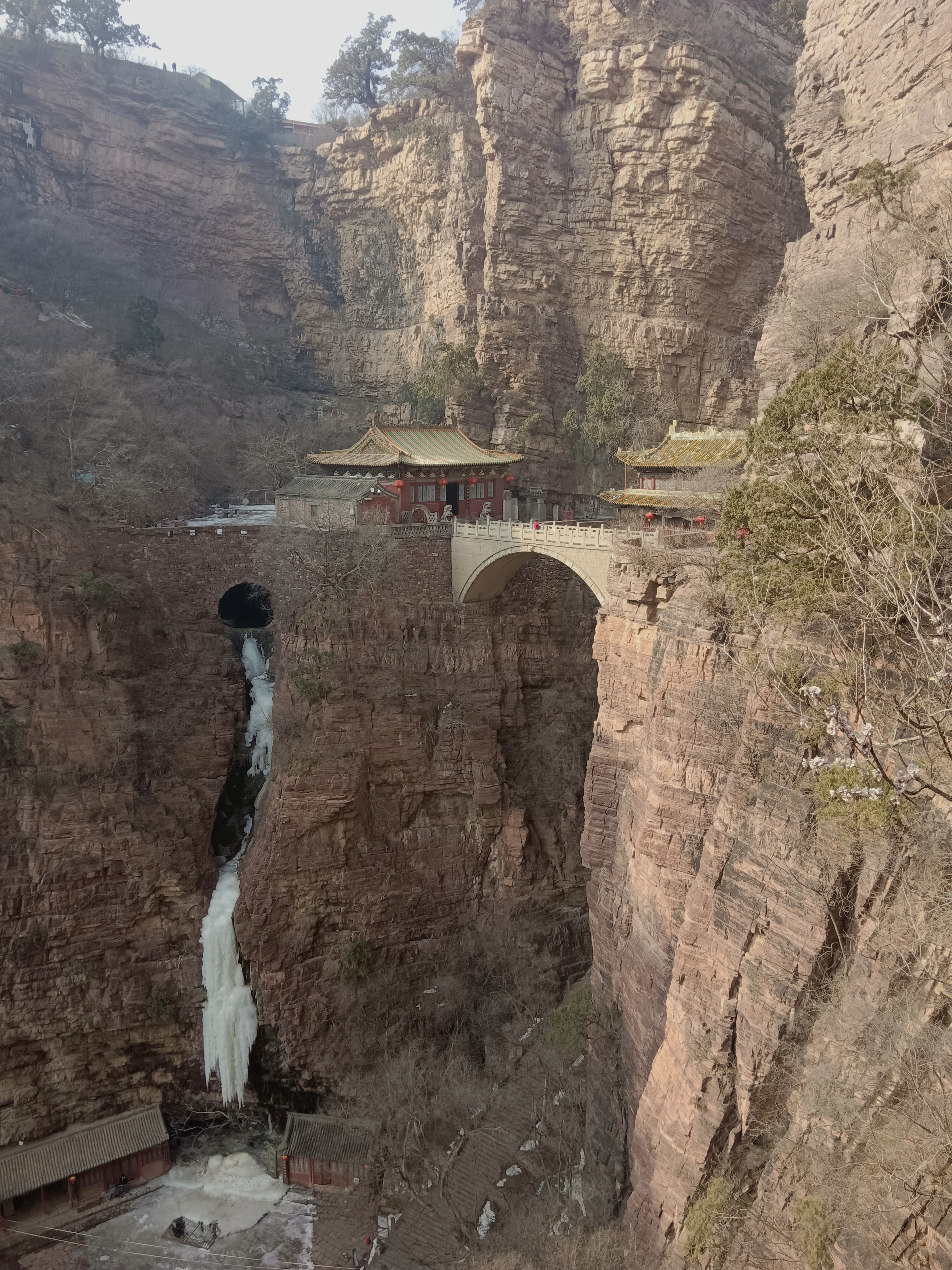 苍岩山公主坟图片