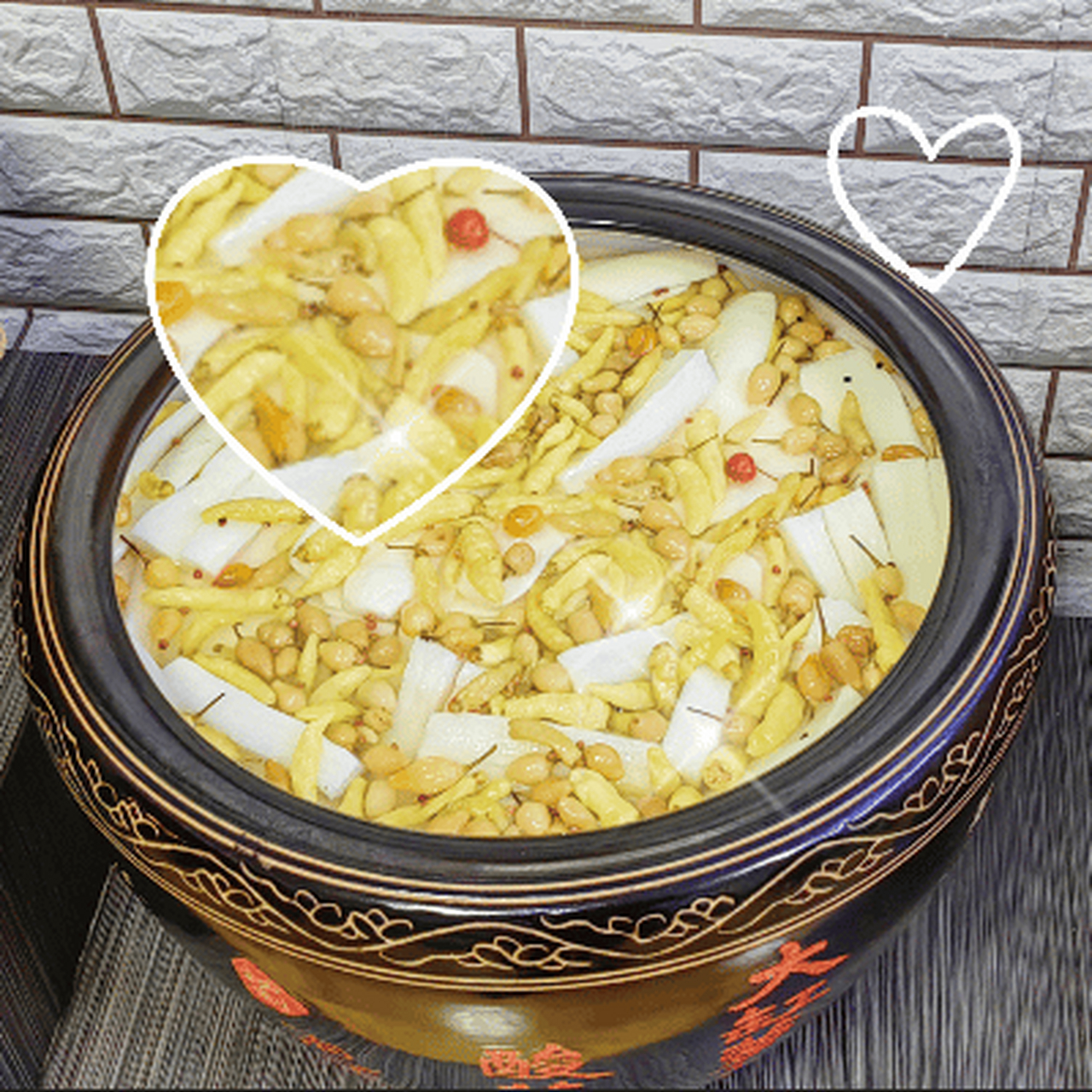 今天入手了一份大缸萝卜泡菜,口感正宗,湘西泡菜口味,真是开胃又爽口!