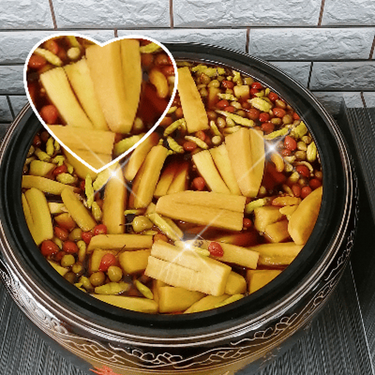 今天入手了一份大缸萝卜泡菜,口感正宗,湘西泡菜口味,真是开胃又爽口!