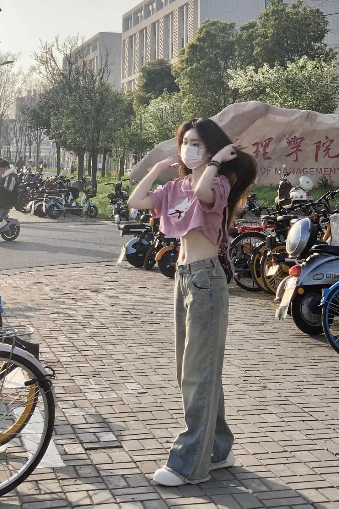 据说小姐姐漏肚脐容易拉稀#小姐姐