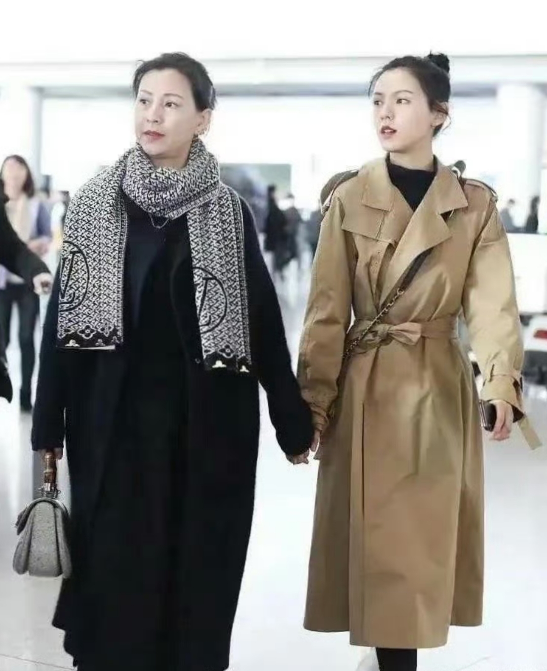 觉得张予曦的妈妈比她还要好看#张予曦