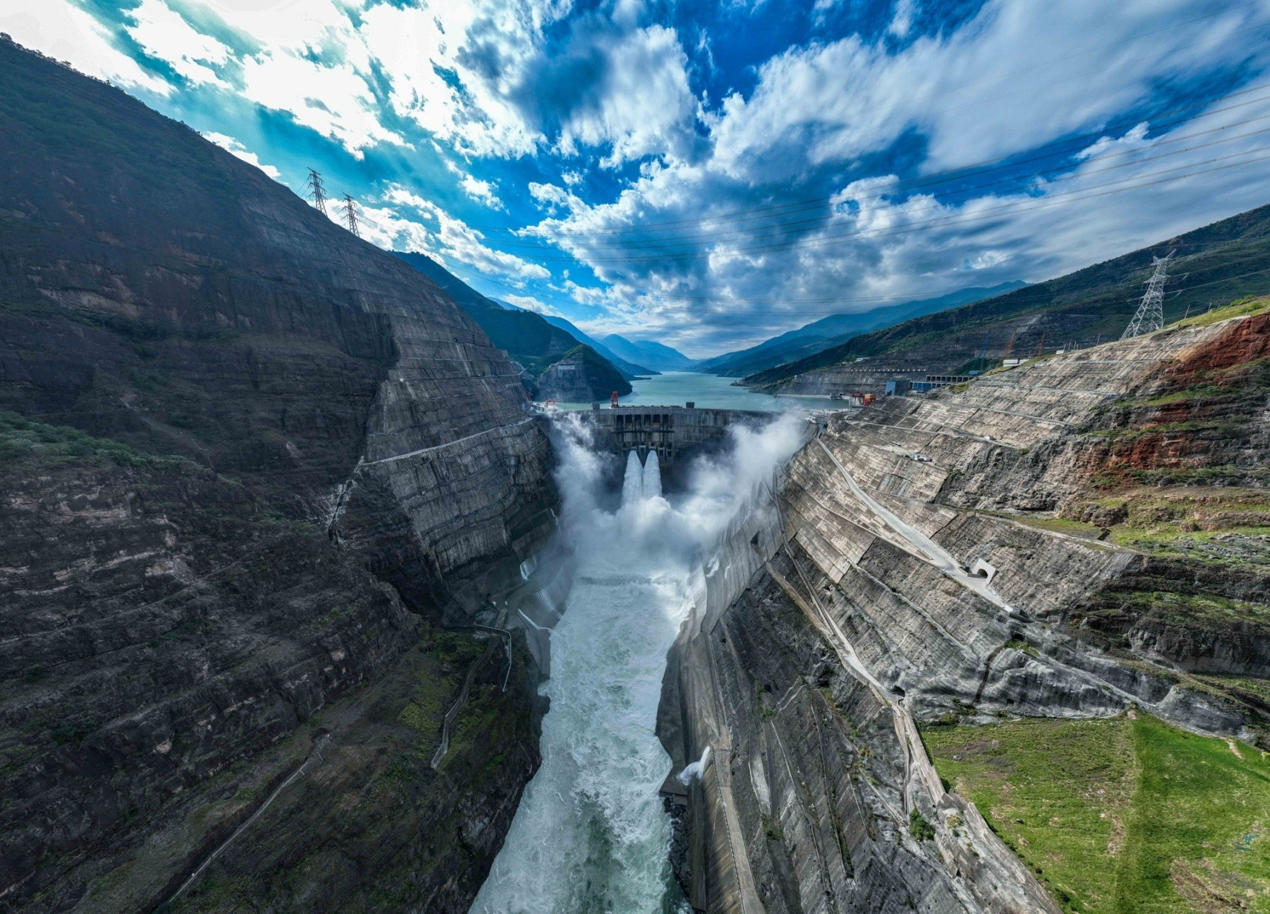 气势磅礴,风景秀绝的白鹤滩水电站!