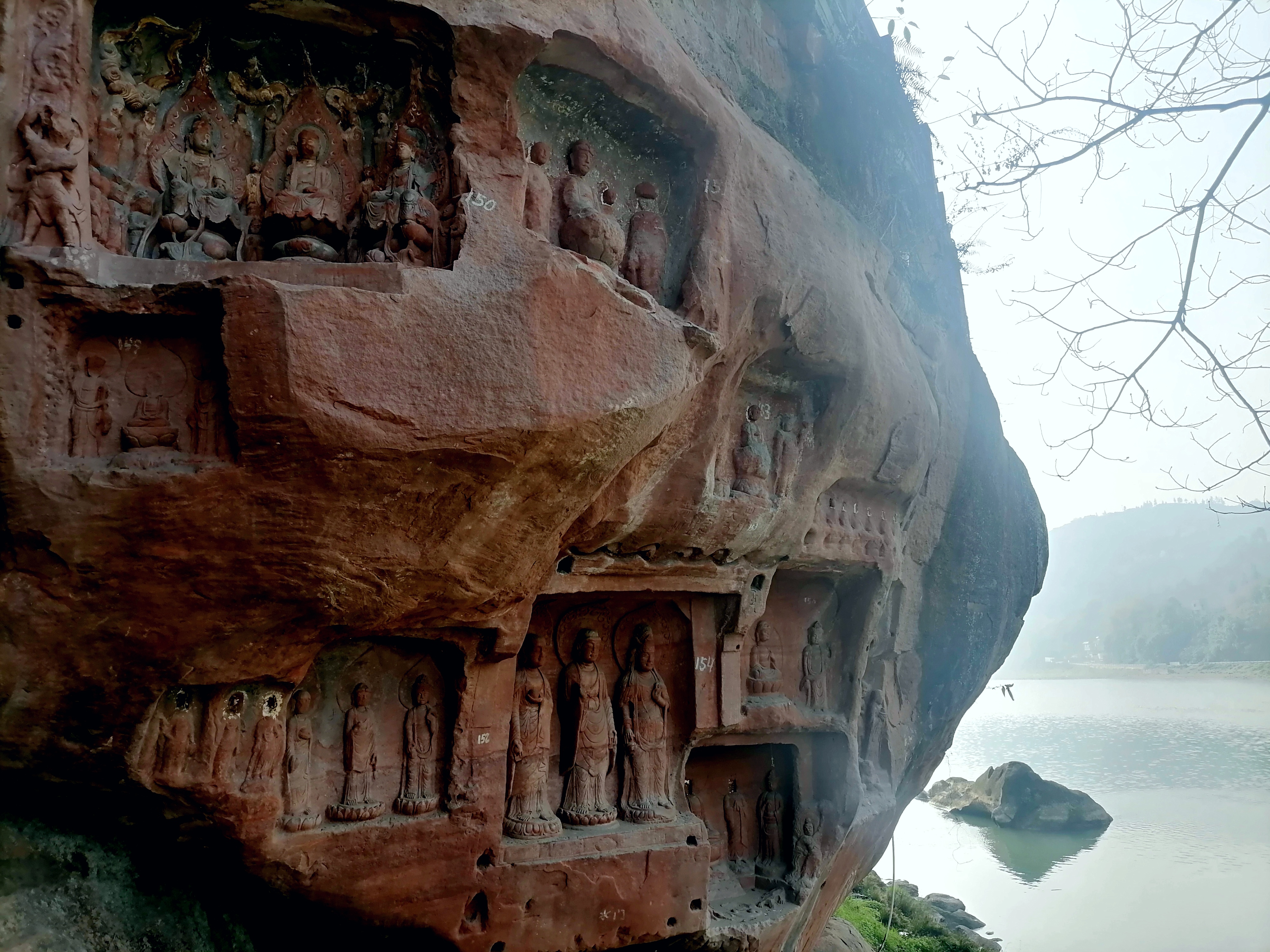 2023春季蜀中漫游随拍(五) 夹江"千佛岩" 千佛岩位于青衣江右岸,这里