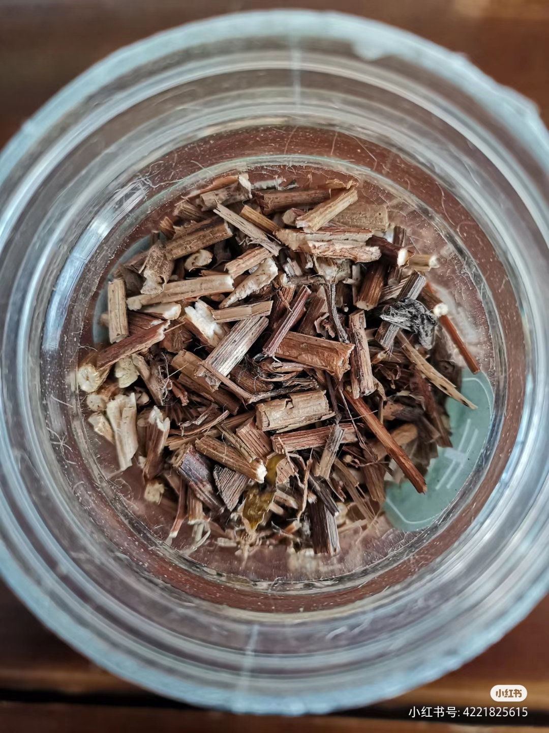 目赤肿痛,千里光熏洗眼睛  千里光山上经常见,但是同事不知道,他买