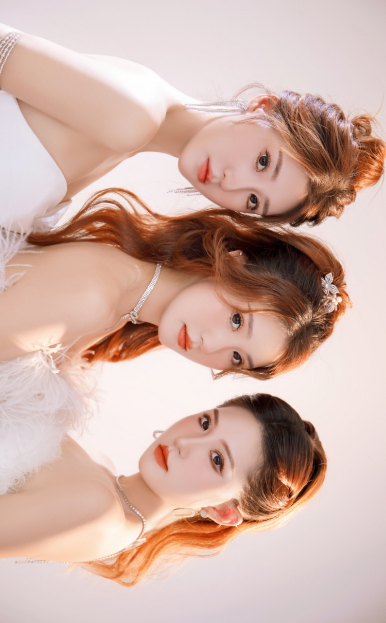 三胞胎美女姐妹花