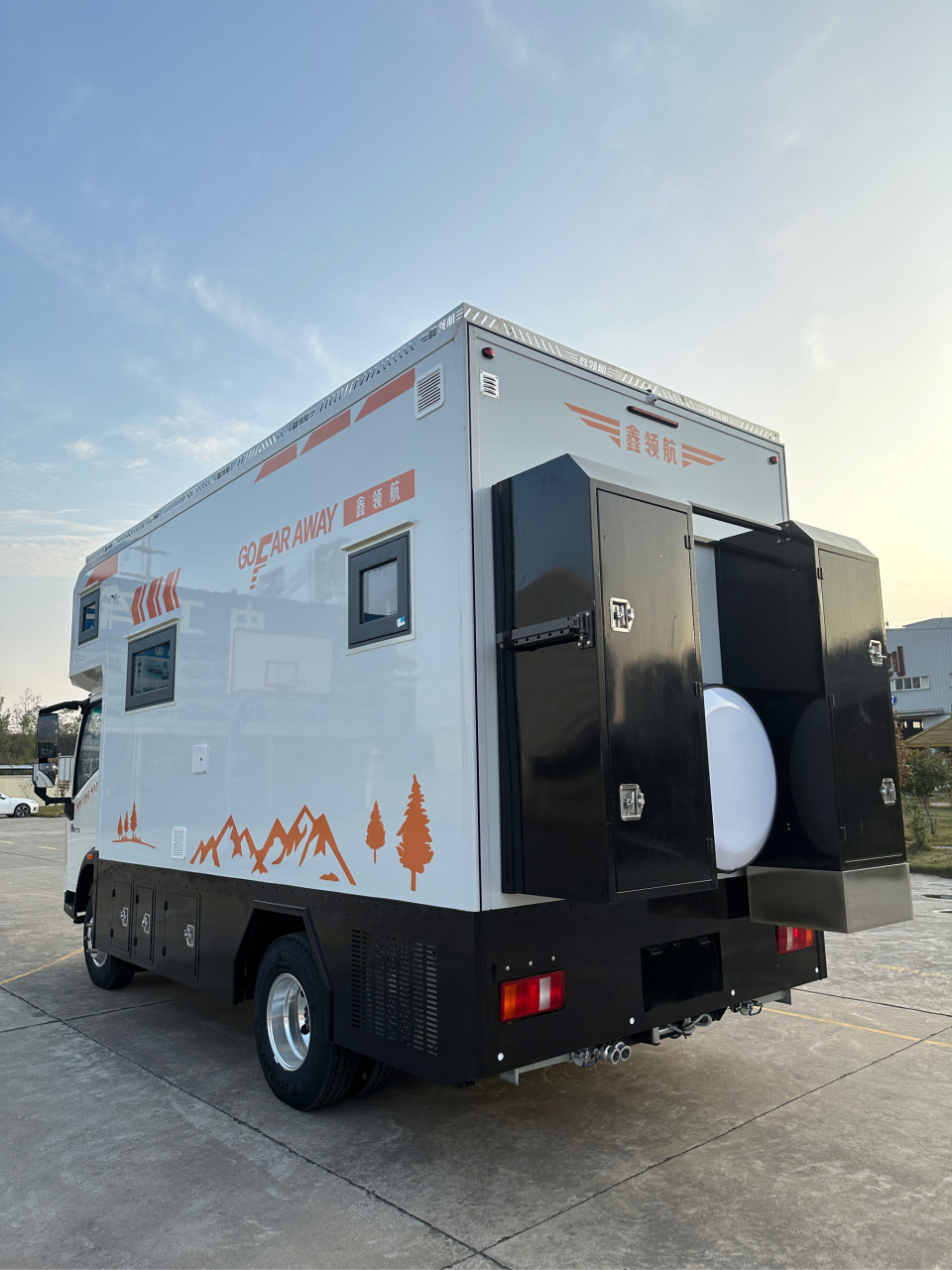 97重汽豪沃howo7翼开启房车,惊艳登场!