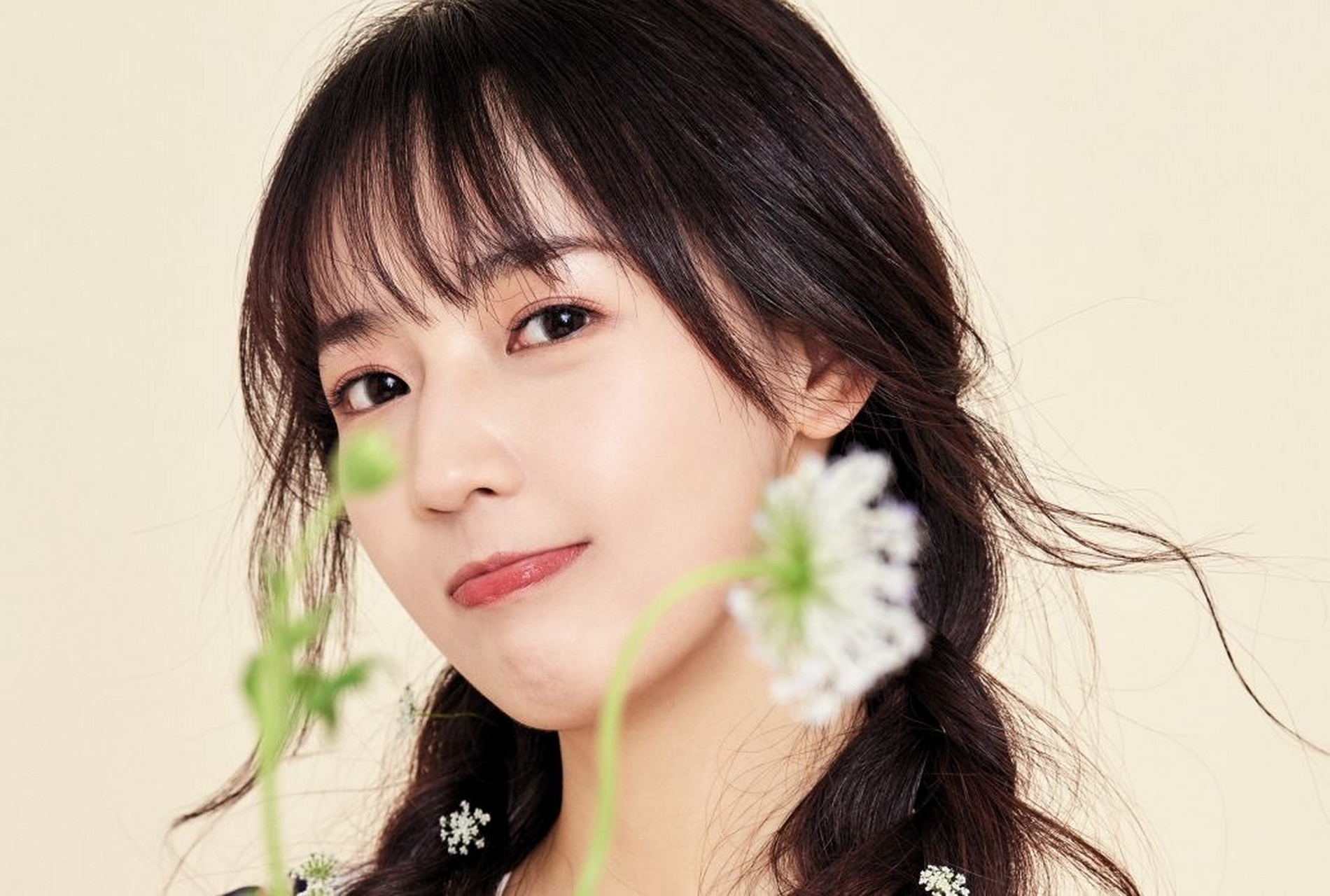 秦牛正威回应为了男友改名  秦牛正威突变秦语鹿:这名字原来不够野啊!