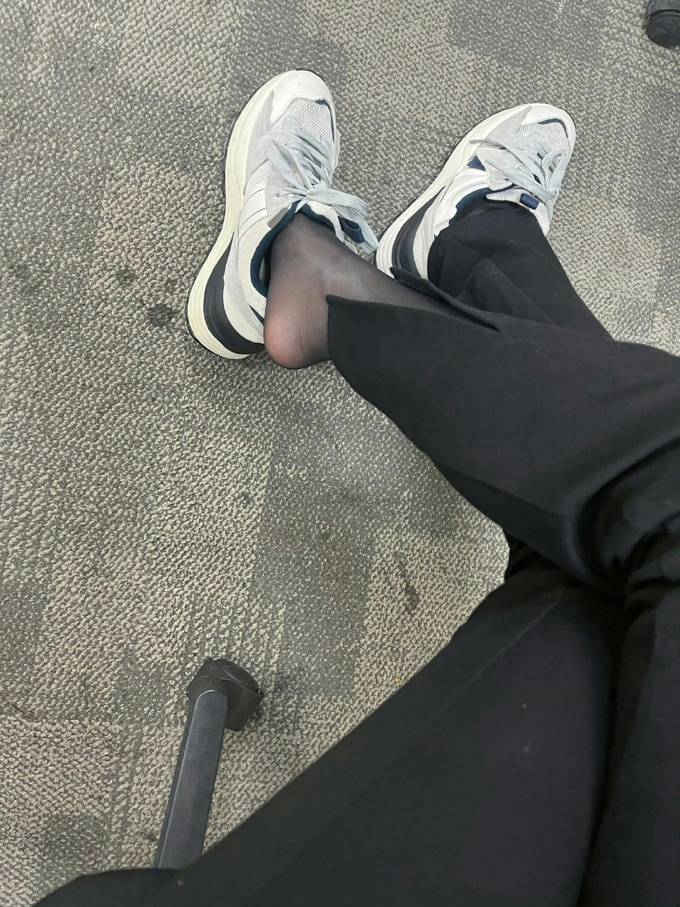 裤里黑丝美足