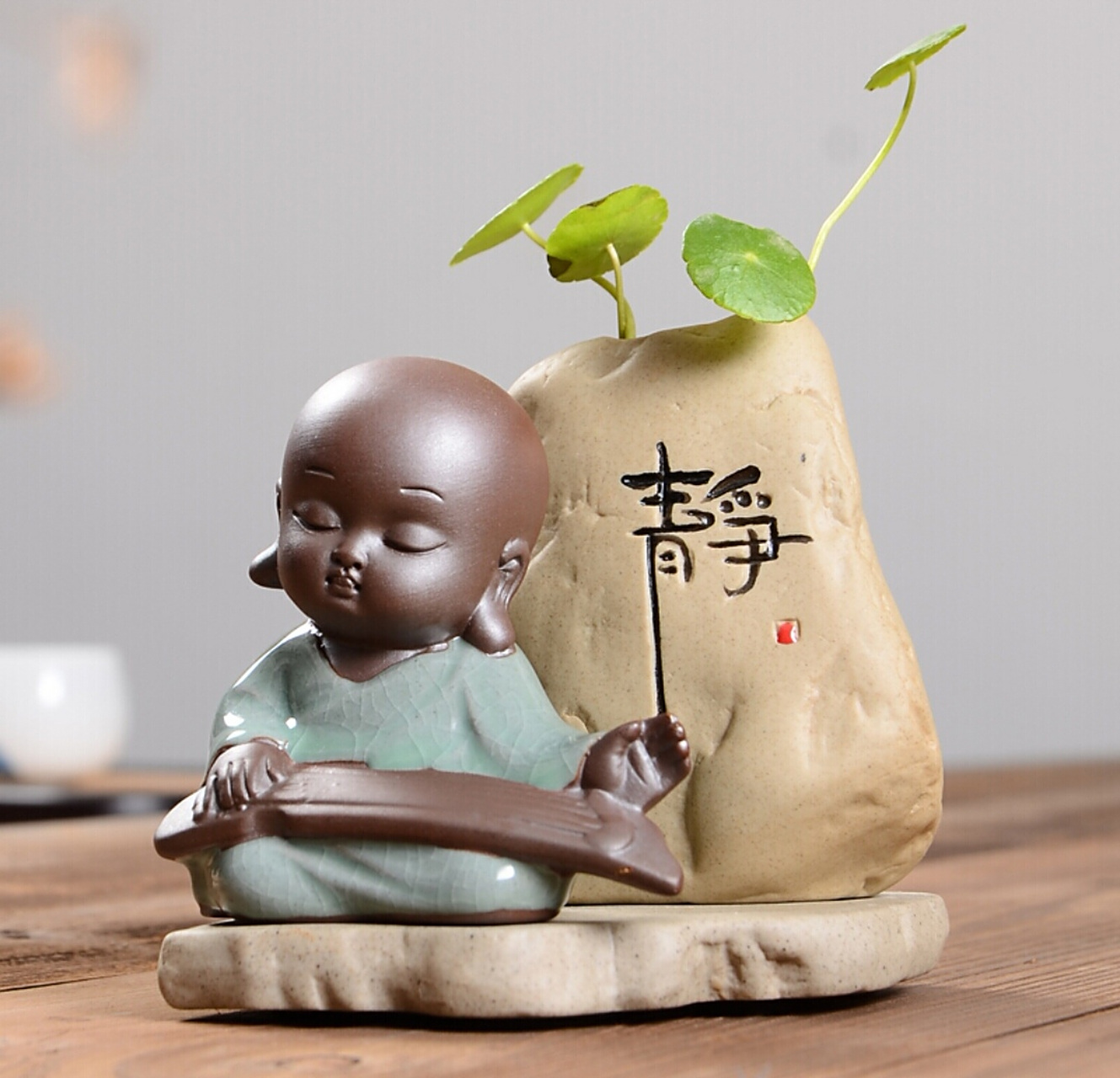 [作揖] 上联:参禅悟道还须静 下联: