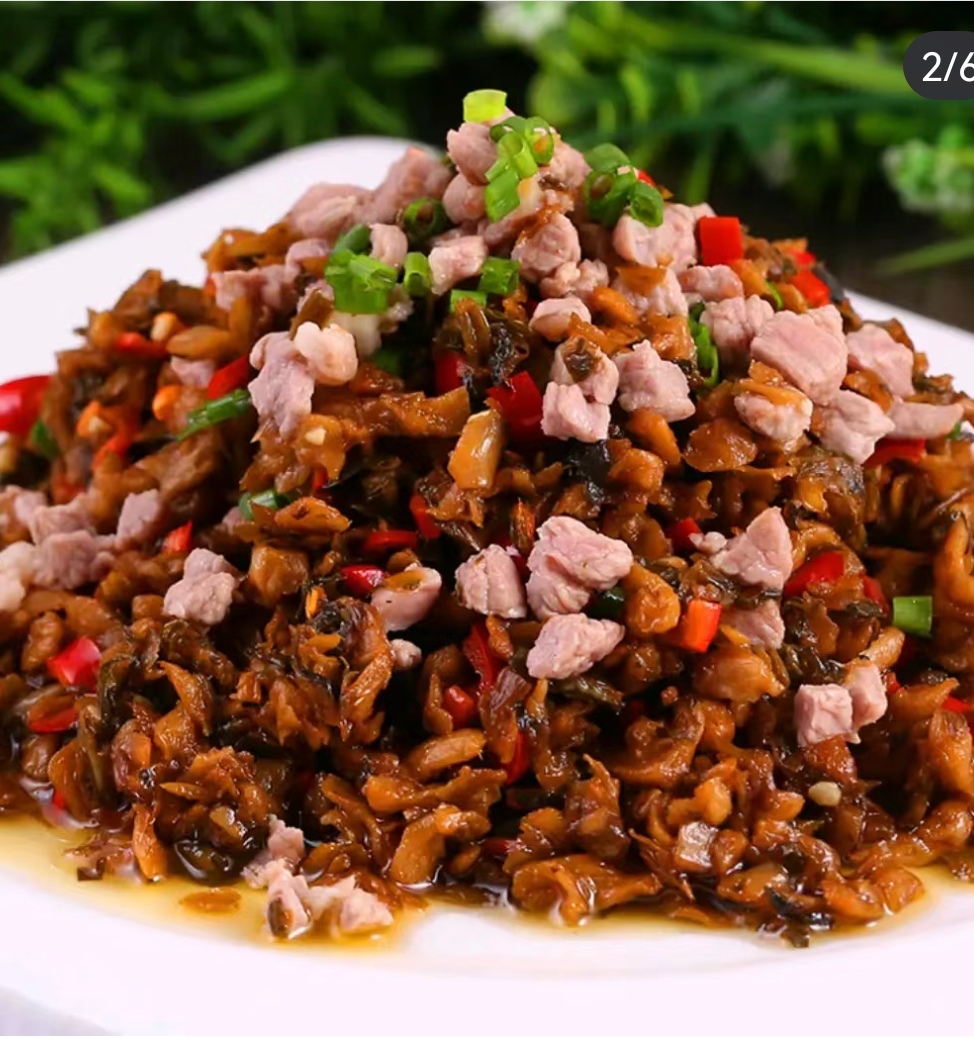 今天尝试了湘西菜,又辣又麻的感觉直击心灵,仿佛穿越到了风景如画的