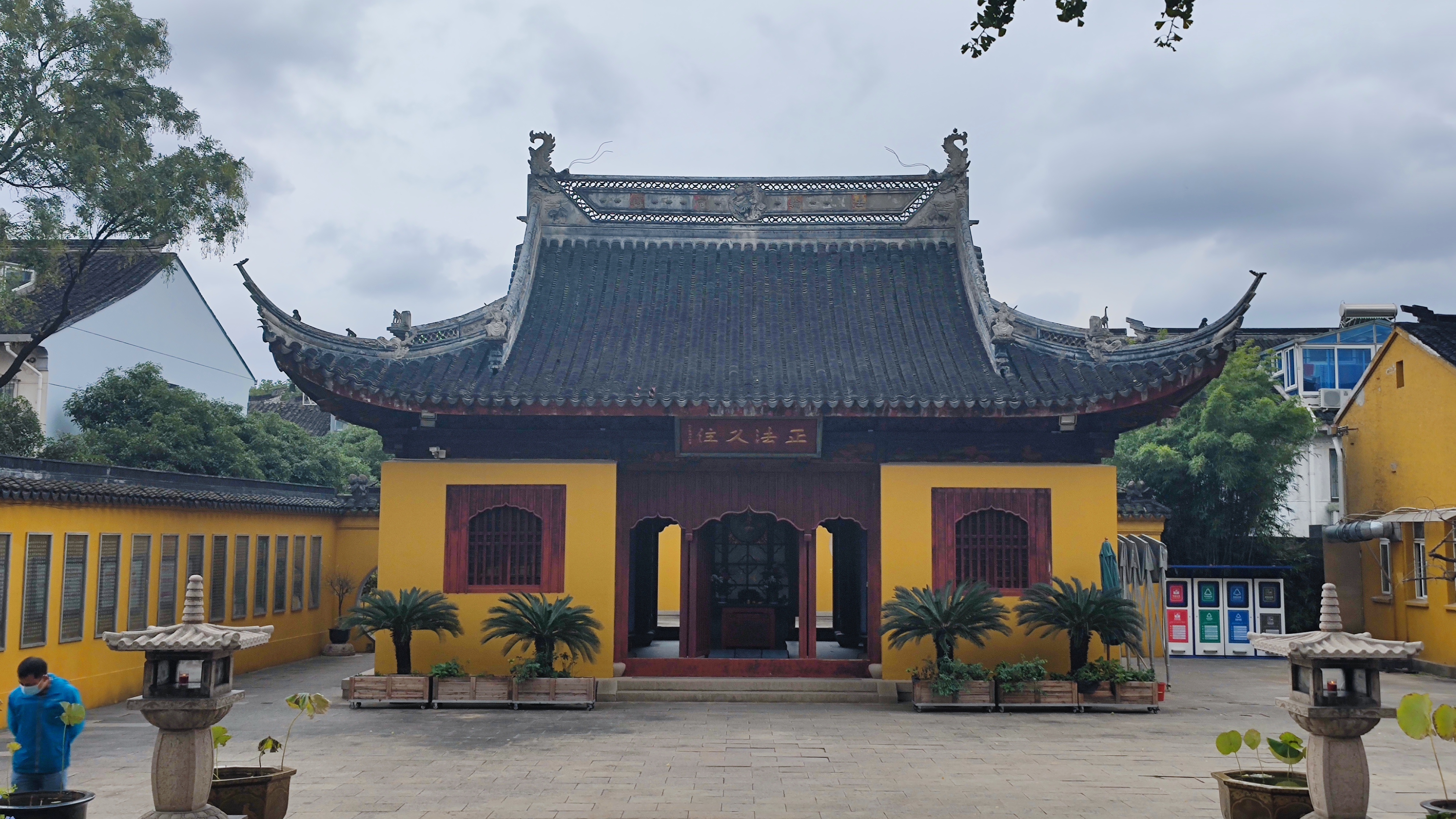 提起苏州定慧寺巷,它的历史可以追溯到宋代,其名称来源于巷内的定慧寺