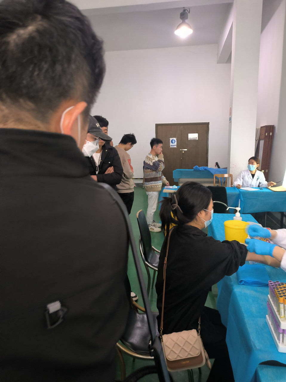 这是南京瑞仪电子厂,今天入坑了,面试完开始体检,又要开始抽血了!